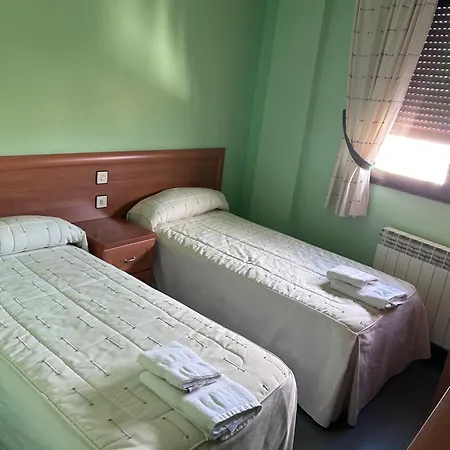 Гостевой дом Rural Dos Hermanos Horcajo de Montemayor
